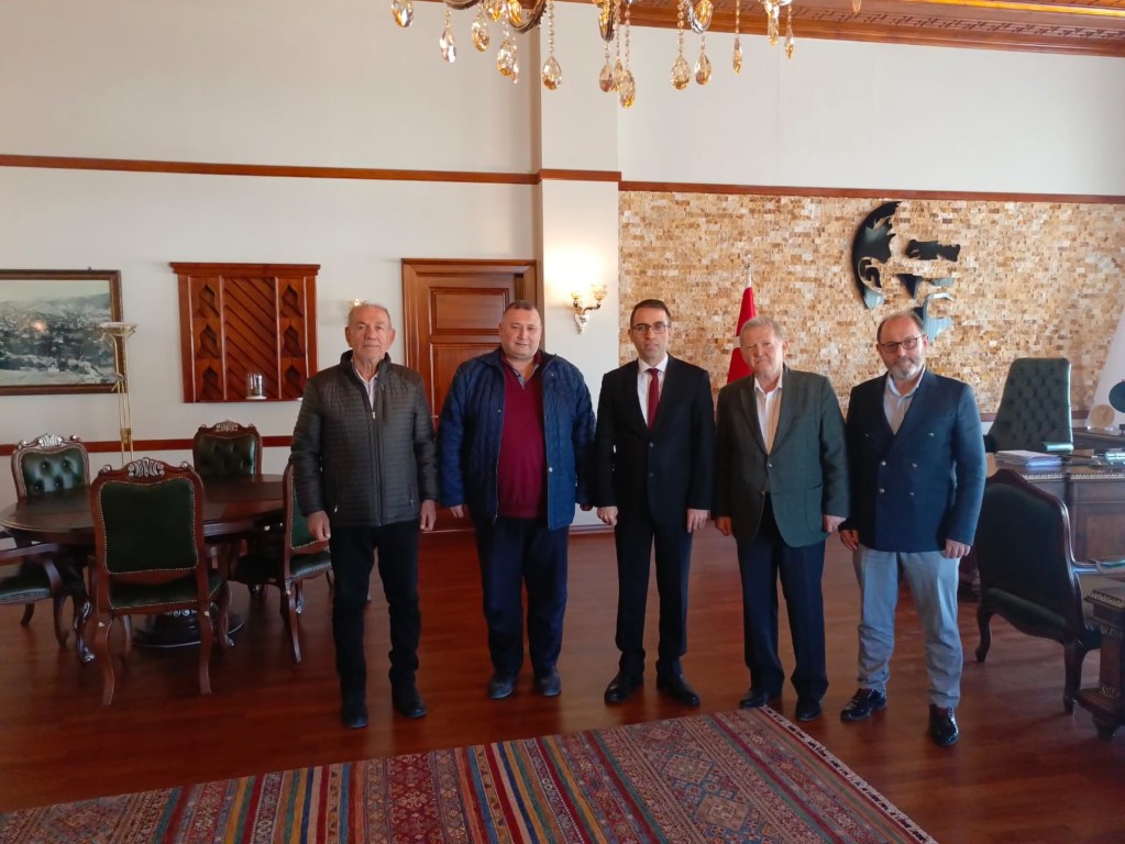 İ.H.H İnsani Yardım Vakfından Kaymakamımıza Ziyaret